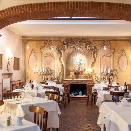 ristorante-tagiura-milano-la-sala-degli-affreschi.jpg